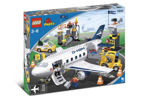 Airport LEGO 7840 image 2